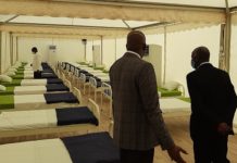 Guinée/Covid-19: le Ministre Taran Diallo visite le centre de prise en charge des détenus