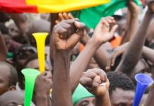 Mali: rejet du projet de charte de transition par la coalition d’opposition M5