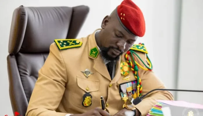 Doumbouya-general-Mamadi-Decret-1024x683-1-750x430-1-1