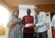 Conakry: APAC-Guinée offre 700 livres aux points de lecture