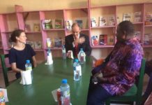 Conakry: une première bibliothèque scolaire de langue anglaise inaugurée