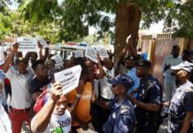 Angola/Urgent: des guinéens en colère battent le pavé devant l’ambassade de Guinée