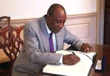 Guinée: les élections couplées légèrement reportées