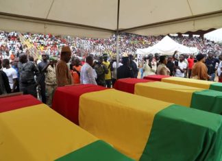 Guinée: hommage national aux footballeurs décédés dans un accident
