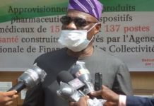 Guinée/covid-19: l’ANAFIC à travers le MATD offre des produits pharmaceutiques et des dispositifs médicaux à 152 structures sanitaires