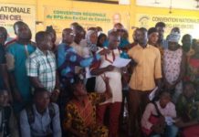 Guinée : des jeunes du RPG s’opposent à la reconduction des ministres et invite Alpha Condé à mettre Zénab Nabaya à la disposition de la justice