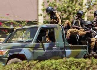Burkina Faso : 30 civils, 14 militaires et 3 volontaires tués dans une attaque dans le Sahel