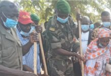 Fria :journée d’assainissement : Le préfet Alpha Oumar Cissé lance les activités