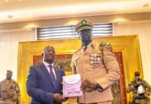 Bilan sur la gouvernance de 2021: le rapport déposé à la présidence, Mamadi Doumbouya satisfait du travail de l’IGE