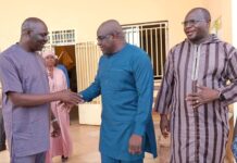 Boké : Lamine Guirassy rend visite au nouveau maire, Bassekou Amirou Dramé